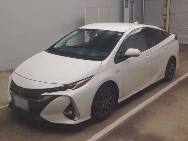 2176 TOYOTA PRIUS PHV ZVW52 2017 г. (TAA Kantou)